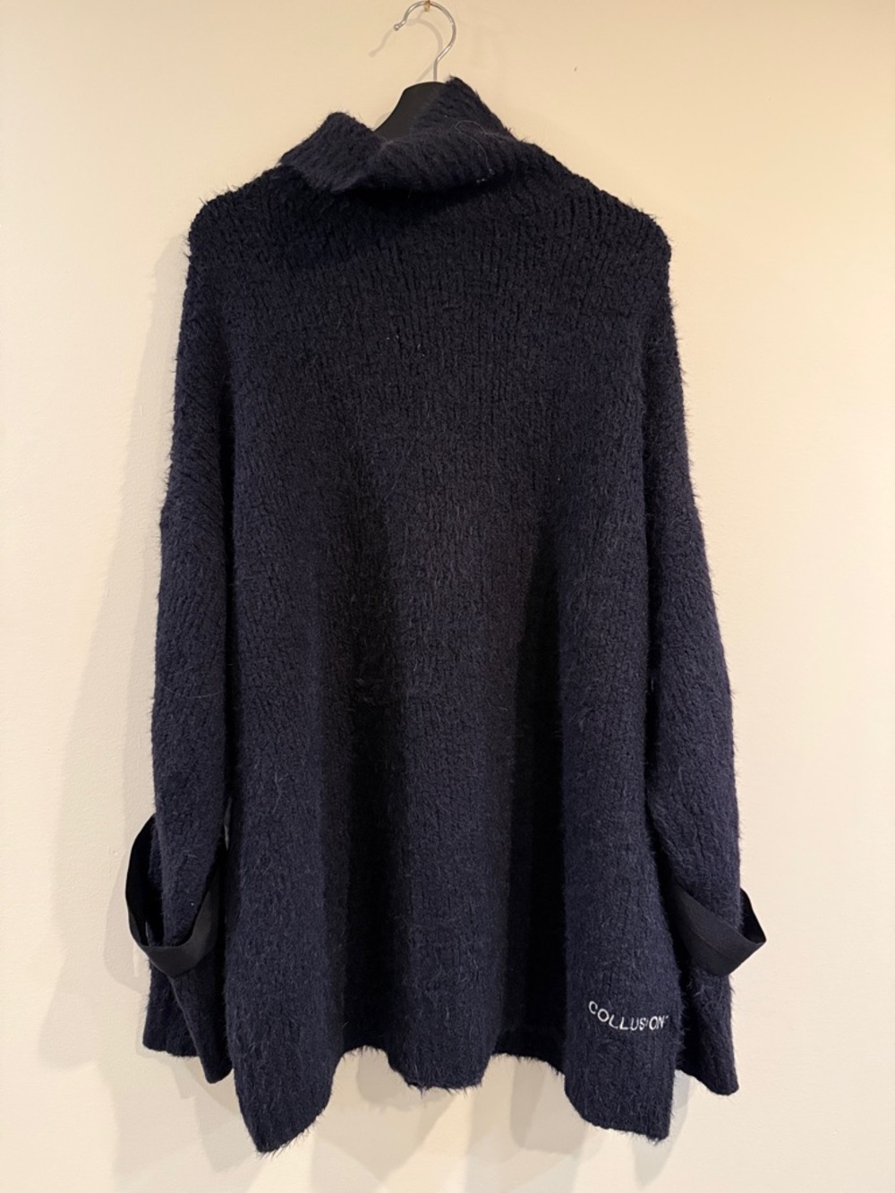 COLLUSION Men's black Turtleneck Cozy Knit Sweater
